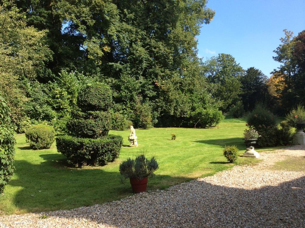 Chateau De Bertreville Bed & Breakfast Exterior photo