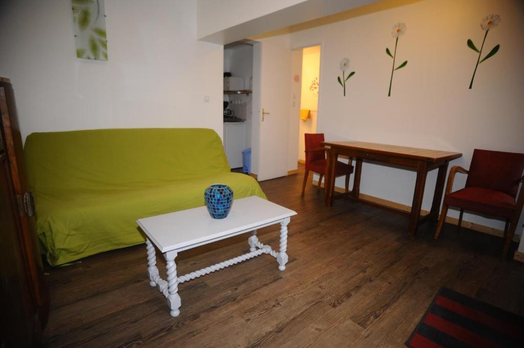 Chateau De Bertreville Bed & Breakfast Room photo