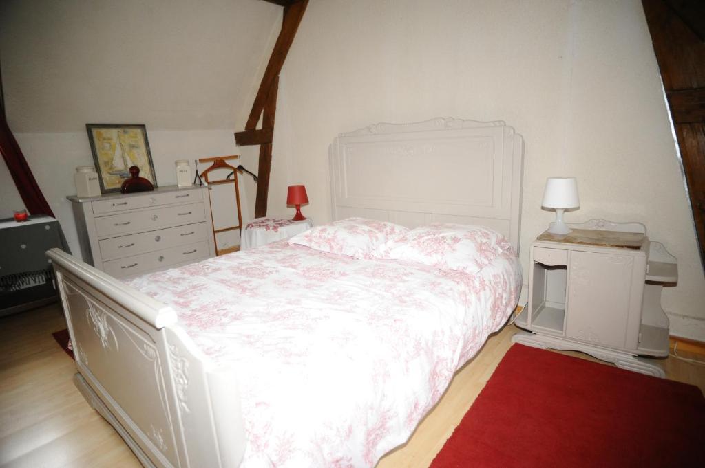 Chateau De Bertreville Bed & Breakfast Room photo