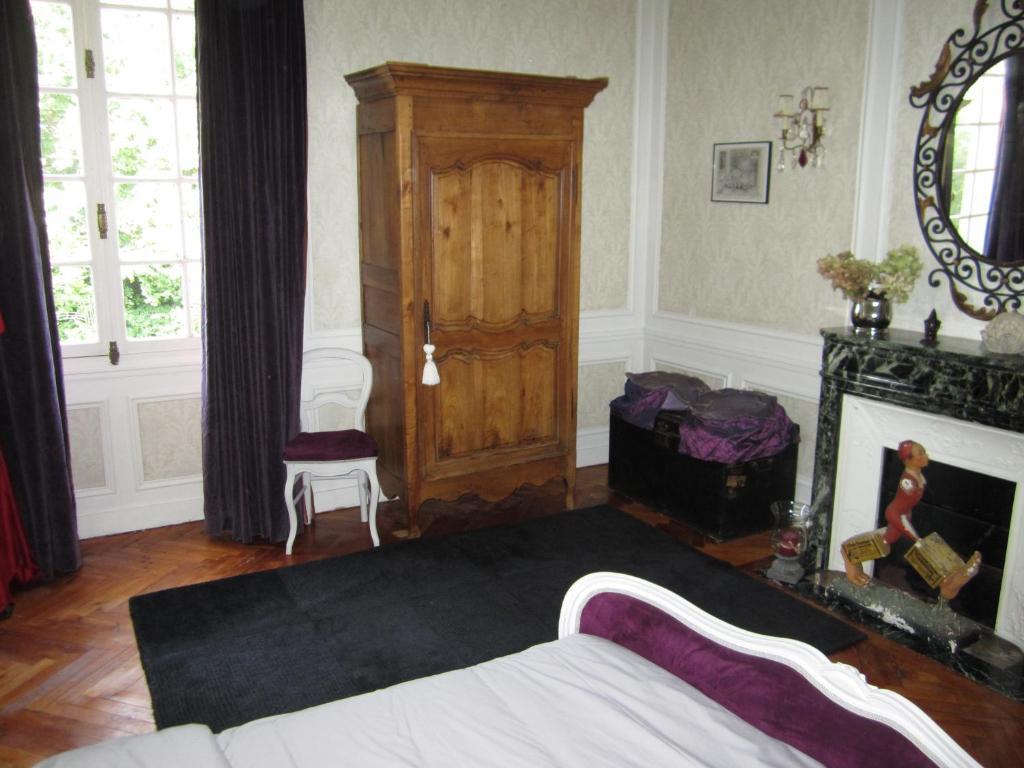 Chateau De Bertreville Bed & Breakfast Room photo